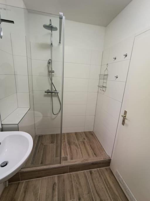 Comfortable Apartment With Balcony Bochum Bagian luar foto