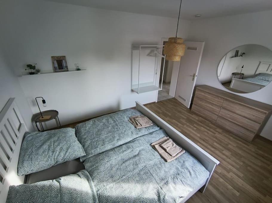 Comfortable Apartment With Balcony Bochum Bagian luar foto