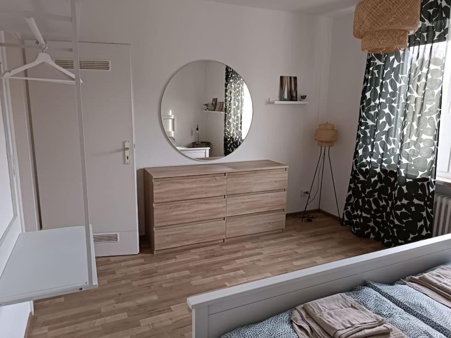 Comfortable Apartment With Balcony Bochum Bagian luar foto
